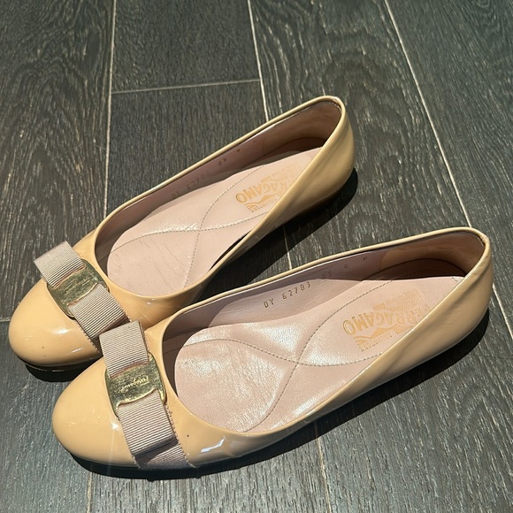 Ferragamo Ballerina Flats - Picture 2 of 3